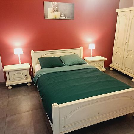 *Au Refuge Ardennais* Apartment Bertogne Екстериор снимка